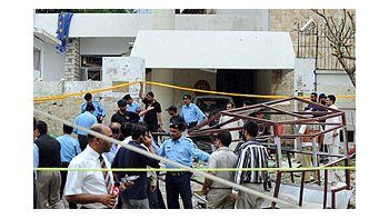 Atacan la embajada de Dinamarca en Pakistán: hay al menos 8 muertos