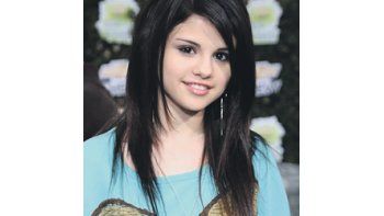 La vendedora cantante juvenil Selena Gómez se presenta el viernes en el estadio GEBA con su grupo The Scene.