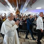 La llegada de León XIV a la Argentina impulsa la venta de artículos religiosos y genera expectativas de mayor actividad comercial y turística. La llegada de León XIV a la Argentina impulsa la venta de artículos religiosos y genera expectativas de mayor actividad comercial y turística.