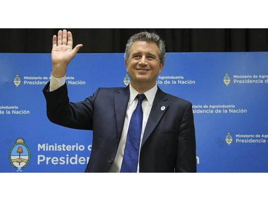 El ministro de Agroindustria, Miguel Etchevehere, debutó en el cargo con una reunión con empresarios avícolas.