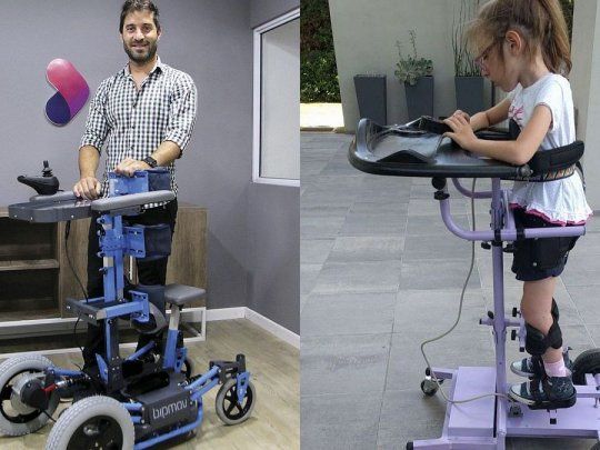Alejandro Bisi arriba del bipedestador motorizado