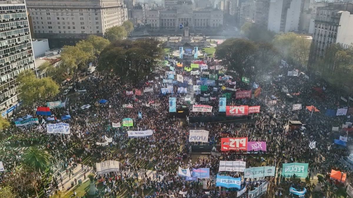 La UBA agradeci el apoyo a la marcha federal y pidi al Senado ratificar la Ley de Financiamiento Universitario
