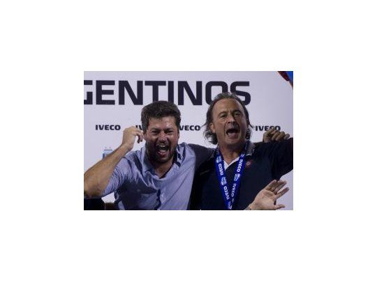 Lammens y su eufórico festejo en el podio.