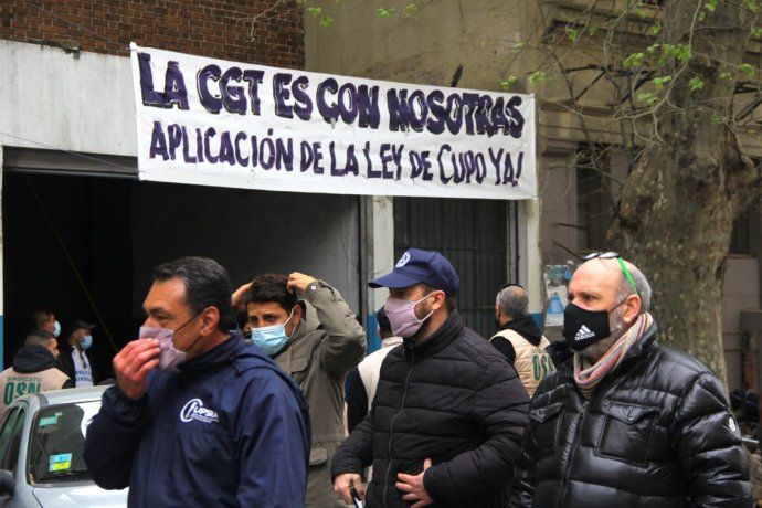 Cumbre de la CGT para cerrar filas contra proyectos de flexibilización laboral.