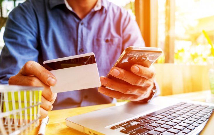 El próximo Hot Sale tendrá promos agresivas en indumentaria y alimentos.