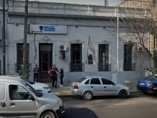 Comisaría de Flores.