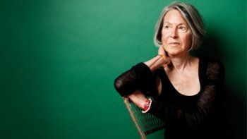 La poeta estadounidense Louise Glück.