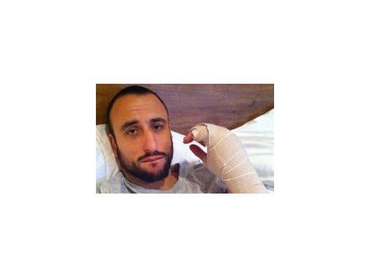Su cara lo dice todo. Ginóbili mostró en Twitter su desazón por la lesión.