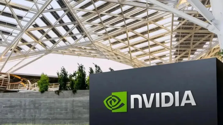 Nvidia ahora paga un 0,45% al año, una renta similar a la de sus competidores, como Microsoft o Alphabet, por ejemplo. Nvidia ahora paga un 0,45% al año, una renta similar a la de sus competidores, como Microsoft o Alphabet, por ejemplo.