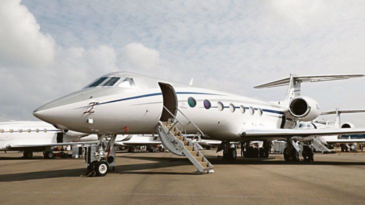 luxury and abuse. They estimate that there are 21,000 planes in the world that offer private services to tycoons of all kinds. They invoice US$32,000 million a year, although not everything is clear.