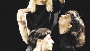 Performance. “The rest of dance”, producción de Ana Laura Lozza y Bárbara Hang.