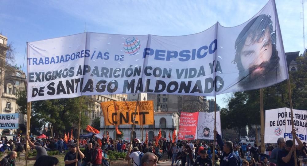 En masiva marcha, familiares de Maldonado pidieron que Bullrich “dé un paso al costado” (foto 3)