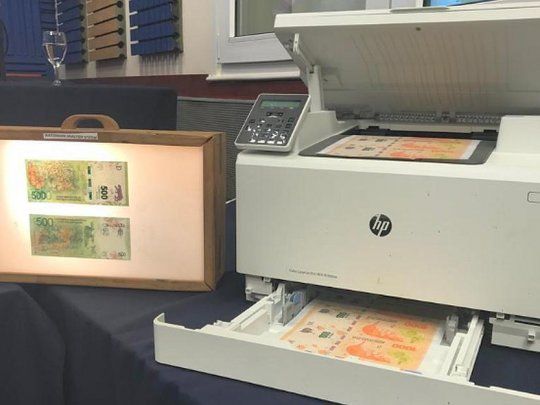 Billetes falsos.jpg