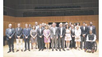 Horacio Rodríguez Larreta y Diego Santilli asumirán la jefatura de Gobierno porteña la semana que viene. Ayer presentaron al gabinete de ministros.