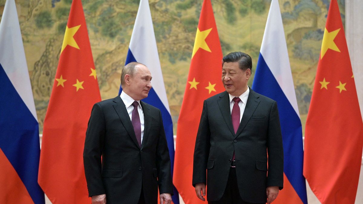 Russia and China line up against the US in a “limitless” partnership