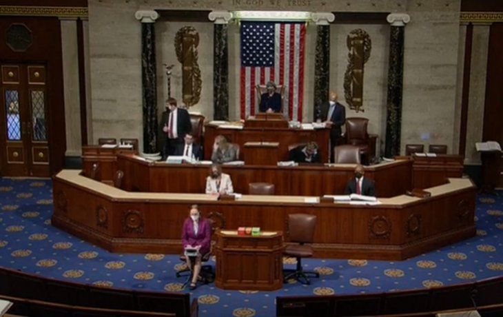 La Cámara de Representantes comenzó a debatir el miércoles para enjuiciar políticamente a Trump por su papel en un asalto a la democracia.