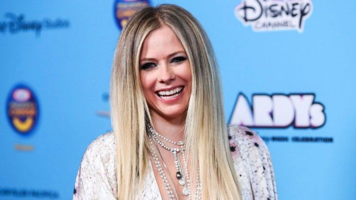 Avril Lavigne llega a TikTok y su primer video causa furor entre sus  seguidores