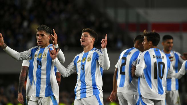 Argentina lidera con comodidad las Eliminatorias.