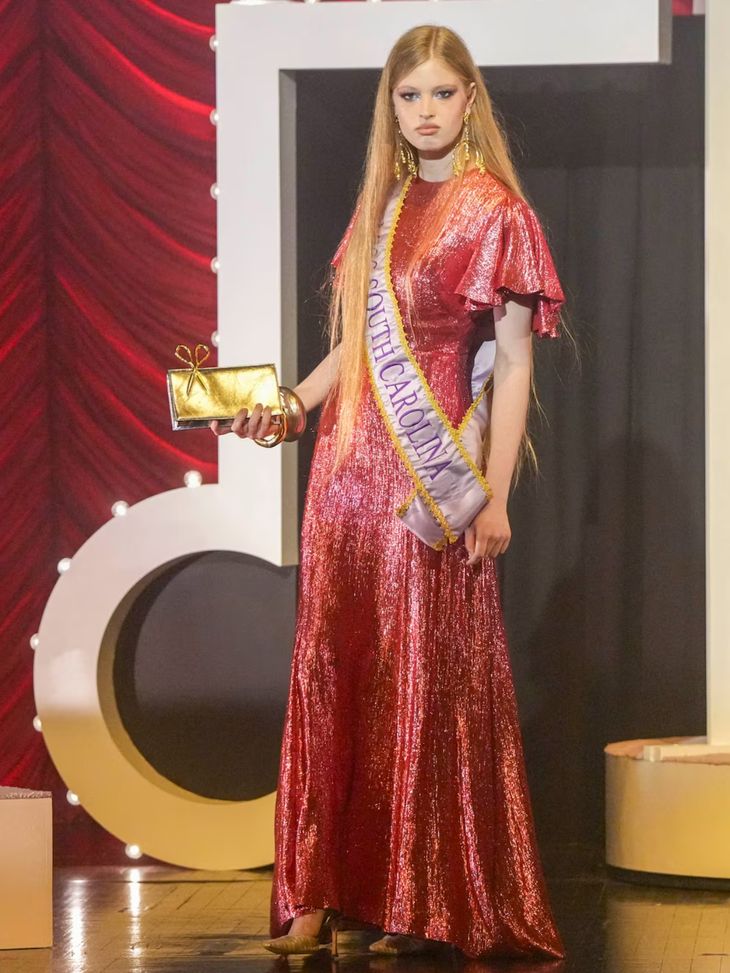 The debut of Vivian Wilson, daughter of Elon Musk, as a model. 