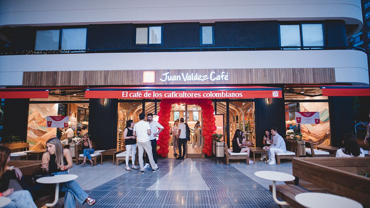 Juan Valdez inaugurated his largest store in the world in Núñez