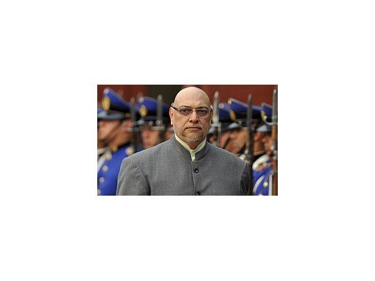 tratan al presidente como un cadáver ambulante.
