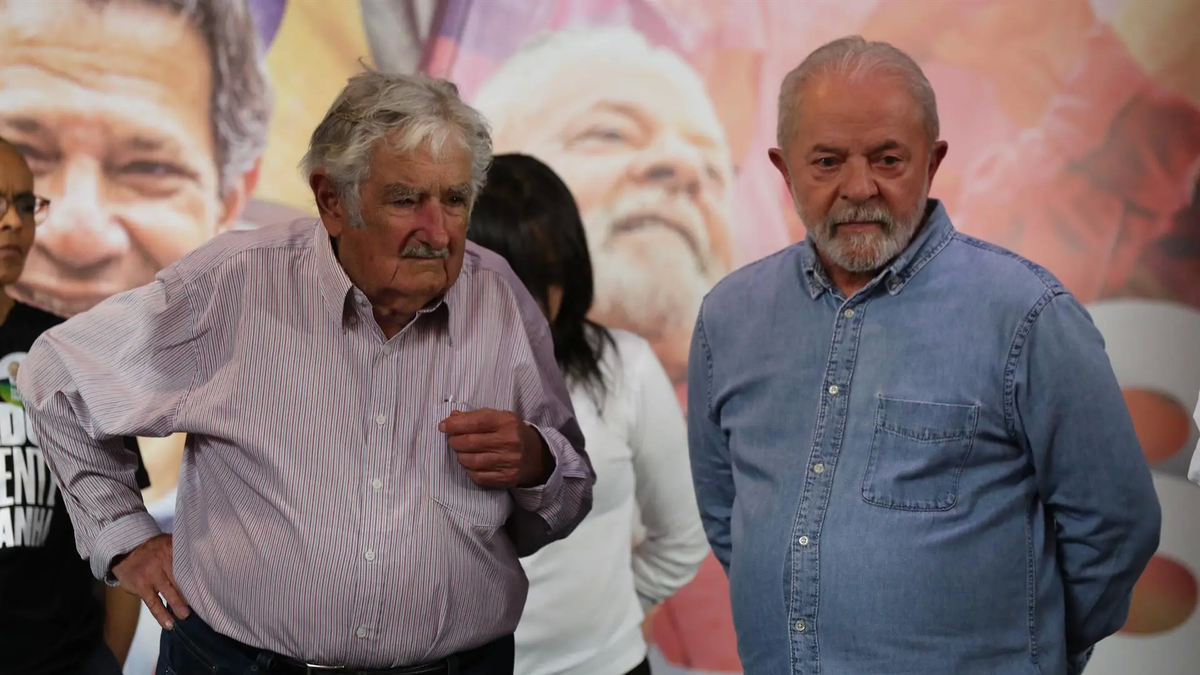 Mujica called for the South American unit to break vaccine patents