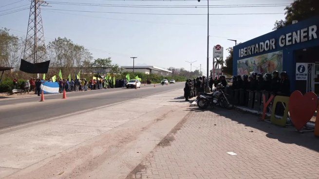 Los trabajadores se hicieron presentes en una ruta de Jujuy.