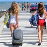 El IVA cero para turistas extranjeros se extenderá hasta el 30 de abril del año que viene.  El IVA cero para turistas extranjeros se extenderá hasta el 30 de abril del año que viene.