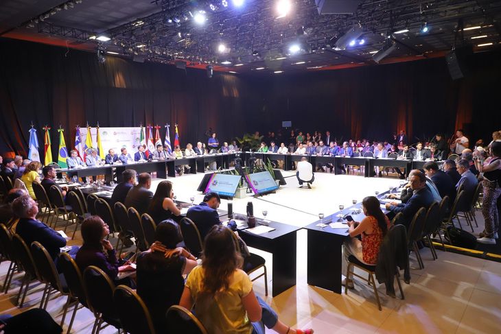 The Mercociudades today bring together 380 cities and will add 15 more. The Mercociudades today bring together 380 cities and will add 15 more.