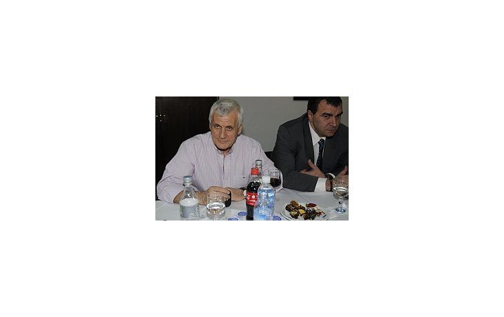 El metalúrgico Antonio Caló durante una reunión con sindicalistas antimoyanistas.