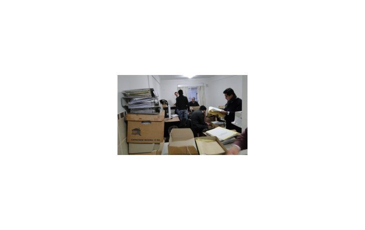 Efectivos en medio de la investigación.