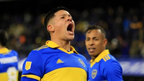 Marcos Rojo festeja con la gente de Boca.