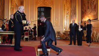 David Beckham fue nombrado caballero de Inglaterra. David Beckham fue nombrado caballero de Inglaterra.