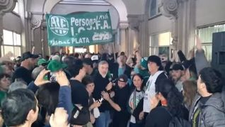 Ate protesta en las oficinas de IOSFA, en Balvanera. Ate protesta en las oficinas de IOSFA, en Balvanera.