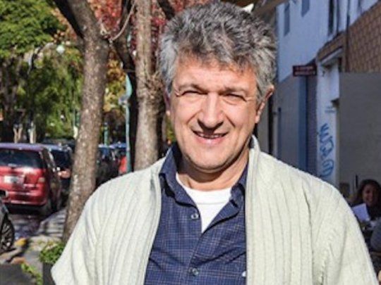 Gustavo López.