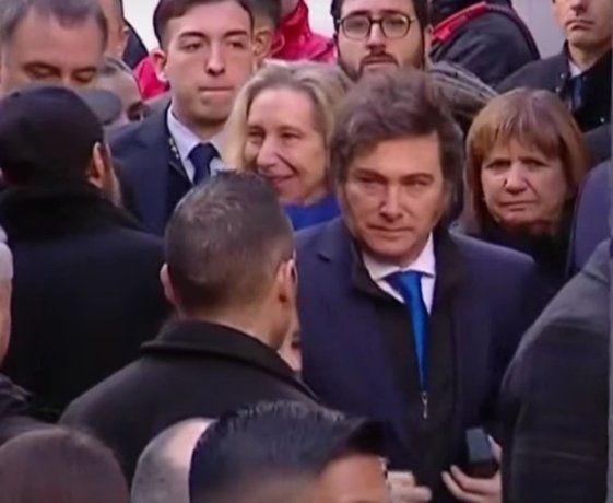 Javier Milei dijo presente en el acto conmemorativo. Javier Milei dijo presente en el acto conmemorativo.