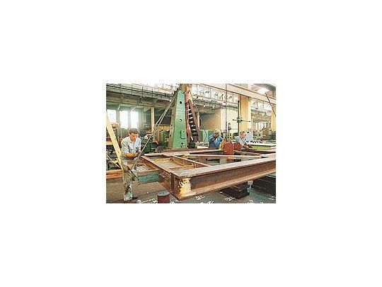 La producción industrial creció 4,1% en agosto