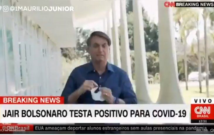 Video: El insólito gesto de Bolsonaro ante la prensa y la inmediata reacción de los periodistas