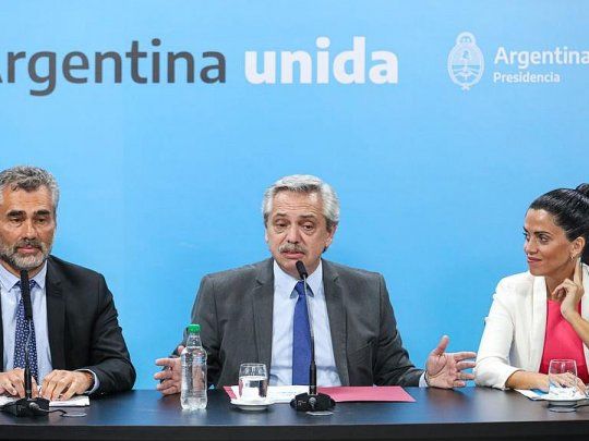El presidente Alberto Fernández encabezó la conferencia junto a los titulares de Anses, Alejadro Vanoli y de PAMI, Luana Volnovich.