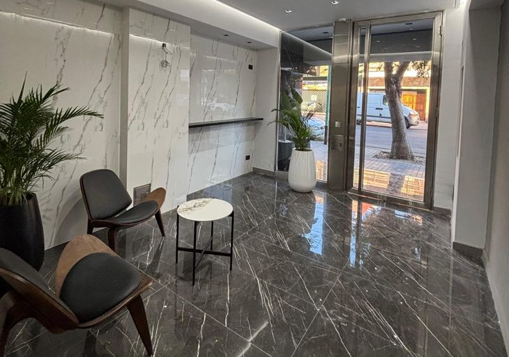 Ingreso a un emprendimiento en Villa del Parque (Foto Gentileza: Yacopino Inmobiliaria) Ingreso a un emprendimiento en Villa del Parque (Foto Gentileza: Yacopino Inmobiliaria)