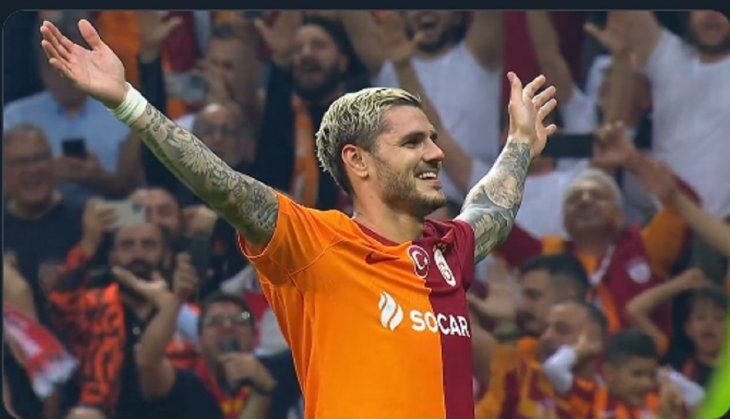 Mauro Icardi festejando en el Galatasaray