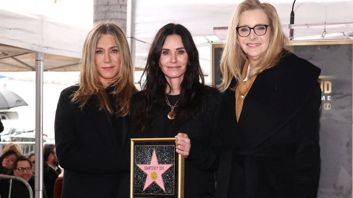 Friends mini reunion: Courtney Cox received her star on the Walk of Fame
