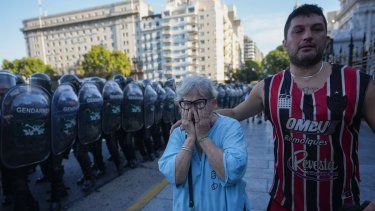 La fuerte respuesta de los hinchas de Chacarita ante la advertencia del Gobierno en la previa de la marcha de jubilados