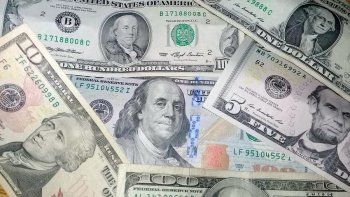 El deterioro puede darse por diferentes motivos:&nbsp;dinero guardado con banditas elásticas, en lugares con temperaturas o humedades fuera del rango habitual, sin protección suficiente, dinero enterrado, accidentes o desgaste propio del uso y la antigüedad del billete.