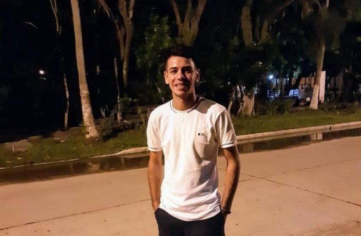 Aquino era oriundo de Formosa y vivía solo en la casa ubicada en la intersección de las calles 12 de Octubre y 13 de Septiembre. 