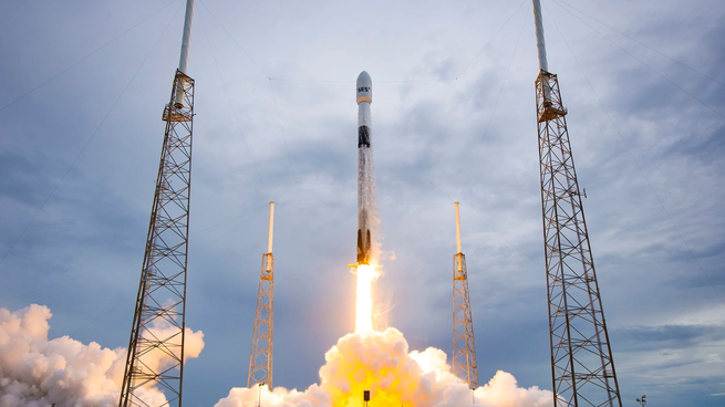 Lla valuación de SpaceX podría superar a gigantes tecnológicos tras su esperada partida de Wall Street.