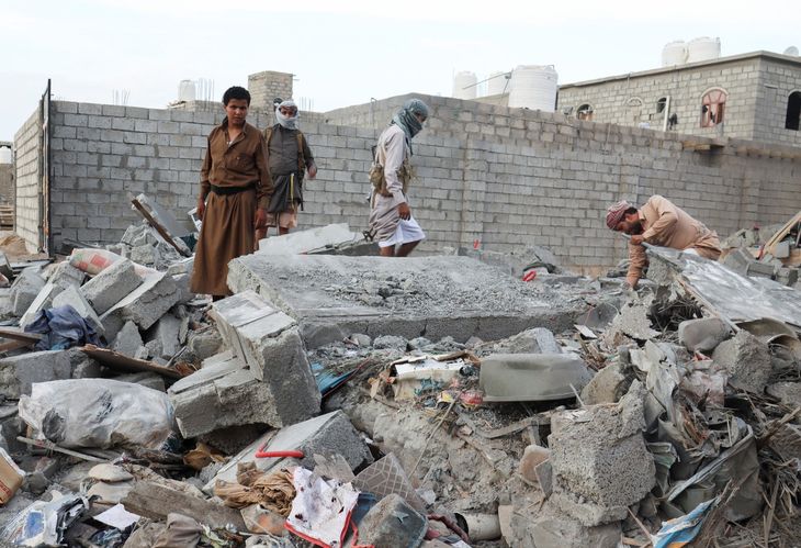 Fighting between the coalition and the Houthis has left more than 1,000 dead in recent days. Fighting between the coalition and the Houthis has left more than 1,000 dead in recent days.