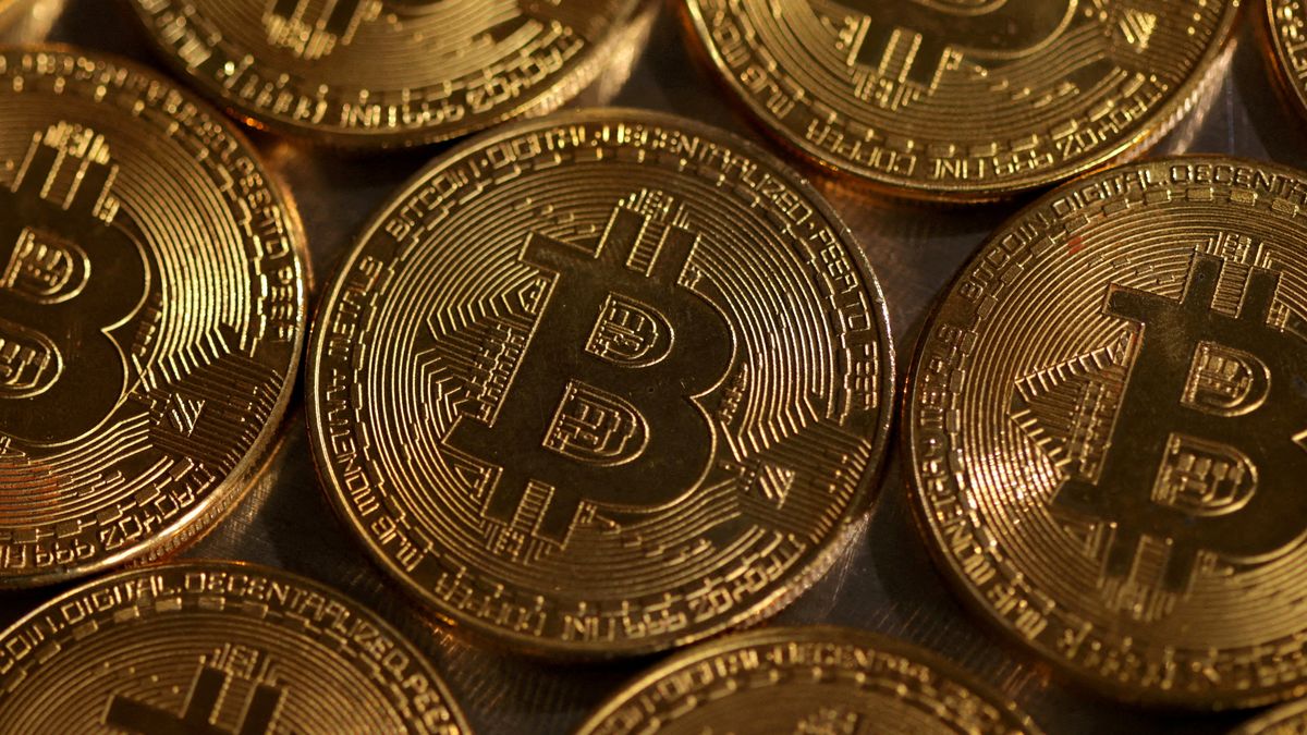 Bitcoin Finds Stability: Ready to Take Off or Crash?