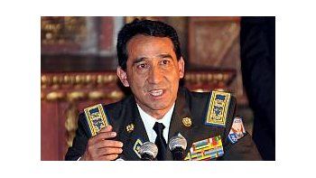 El jefe de la Policía de Ecuador, Freddy Martínez, dimitió a su cargo tras la revuelta.