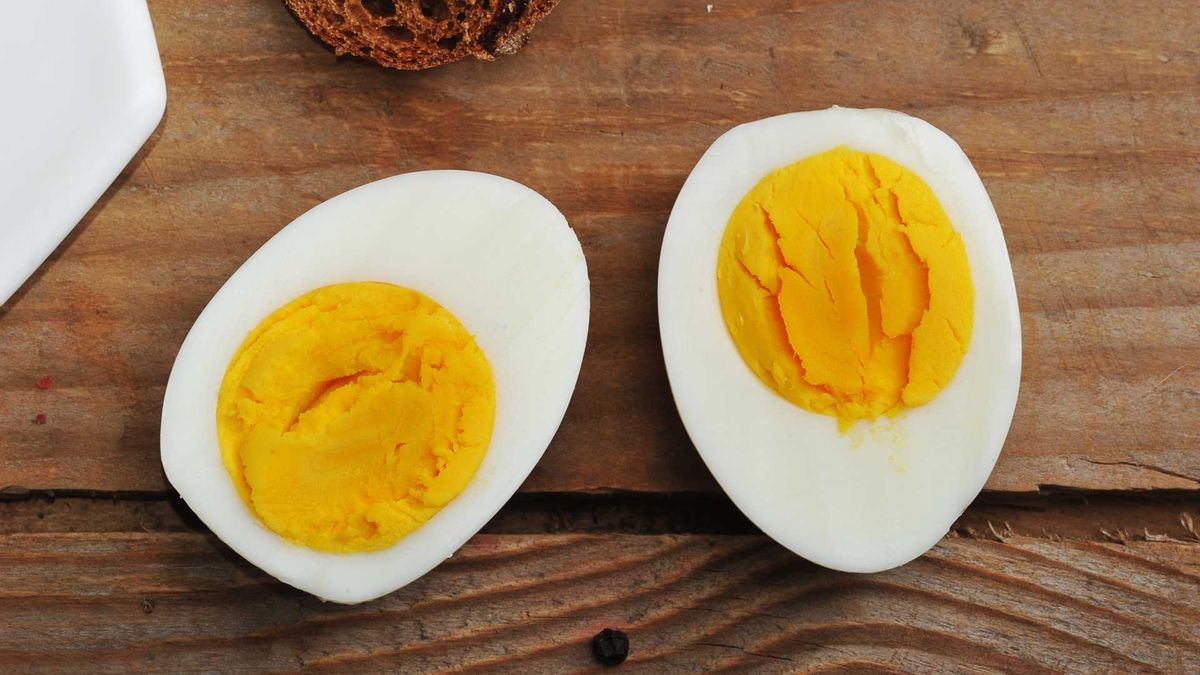 How should you eat eggs to make the most of their benefits?